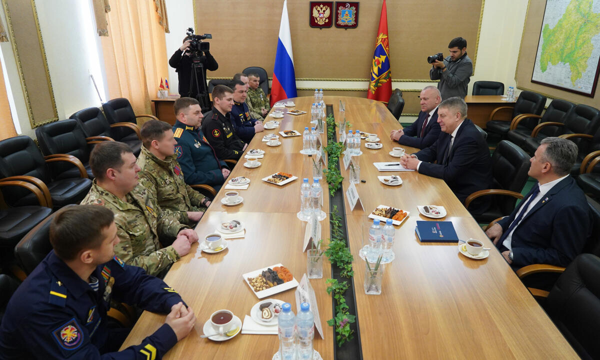 Губернатор Александр Богомаз встретился с  участниками программы «Брянские герои»