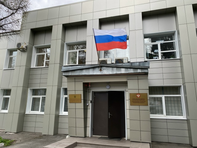 Брянец отправился в колонию за склонение подростка к употреблению наркотиков