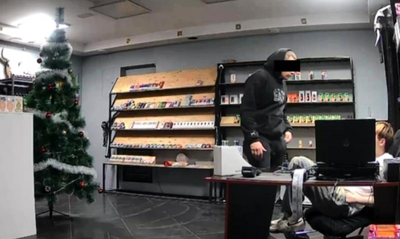 Брянские полицейские по горячим следам задержали грабителя