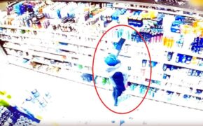 Подозреваемую в 12 кражах из магазинов Брянска задержали полицейские