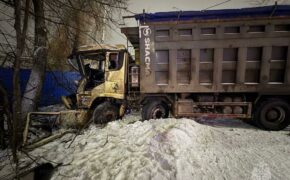 Человек пострадал в ДТП с грузовиком в Брянске утром