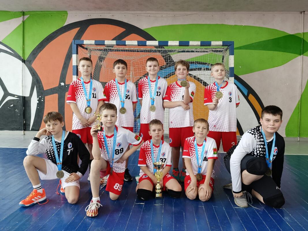 Юные брянские гандболисты выиграли турнир в Новочеркасске