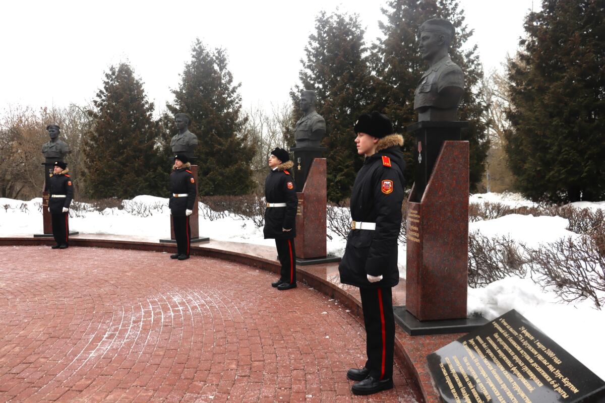 Память воинов интернационалистов почтили в Брянске в воскресенье