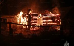 Спасатели потушили жилой дом в Суземском районе ночью