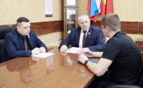 Спикер облдумы встретился с участником программы «Брянские герои»