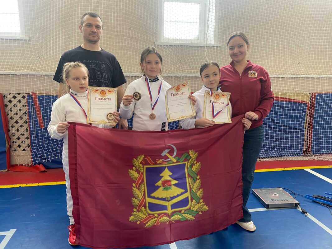 Брянские фехтовальщики завоевали 22 медали в Липецке