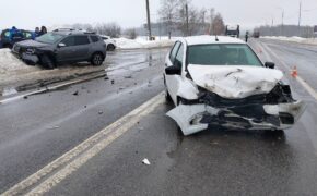 Юноша и грудной ребёнок пострадали в ДТП на брянской трассе