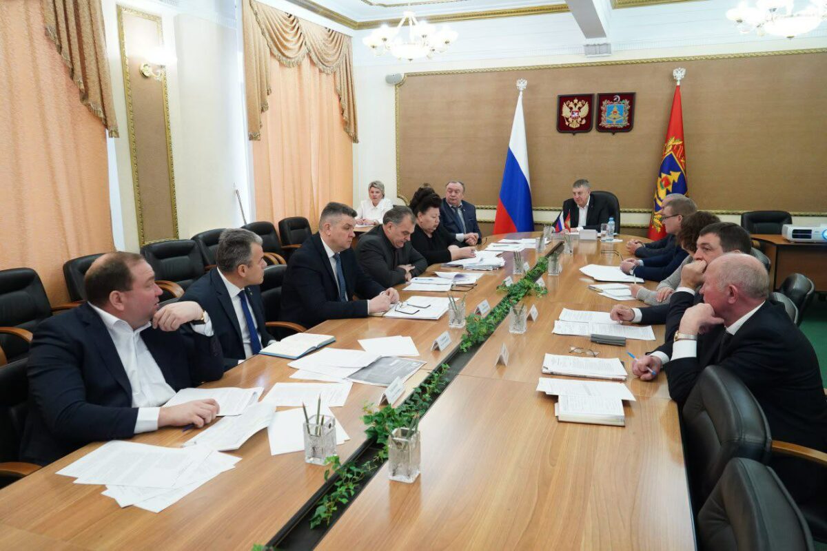 Брянский губернатор напомнил управляющим компаниям об их обязанностях