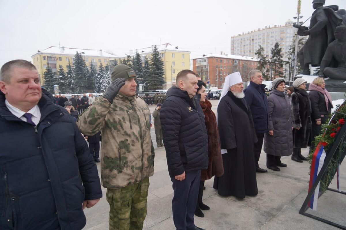 День защитника Отечества отметили в Брянске памятным митингом