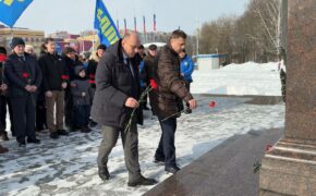 Брянские активисты ЛДПР  провели памятный митинг в честь Дня защитника Отечества