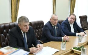 Брянский губернатор встретился с президентом АО «Завод «Снежеть»