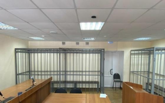 Суд отправил двух брянцев на работу за нападение на полицейского