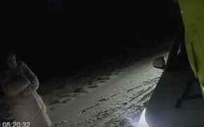 Полицейский помог попавшей в аварию в Жуковском районе семье с детьми