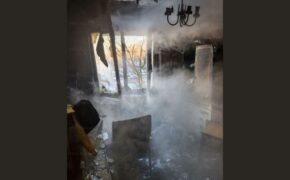 18 человек эвакуировали спасатели из горящей многоэтажки в Брянске