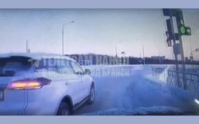 Брянскому автомобилисту грозит штраф за попавшее в соцсети нарушение ПДД