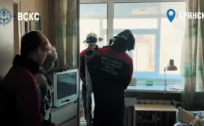 Студенты-спасатели помогли восстанавить повреждённые при ракетном ударе дома в Брянске