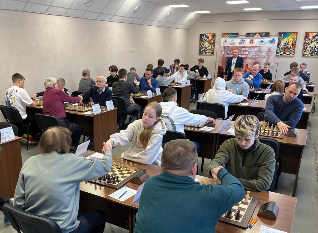 41 шахматист из 12 регионов поучаствовал в чемпионате ЦФО в Брянске
