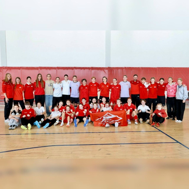 Брянские футболистки сыграли вничью на всероссийском турнире