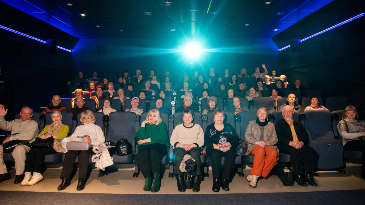 День рождения без речей: «Новые люди» подарили вечер настоящих эмоций