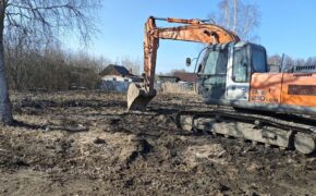 На улице Конституции в Брянске снесли аварийный дом