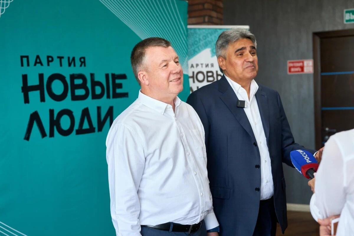 Брянская делегация «Новых людей» посетила съезд партии в Санкт-Петербурге