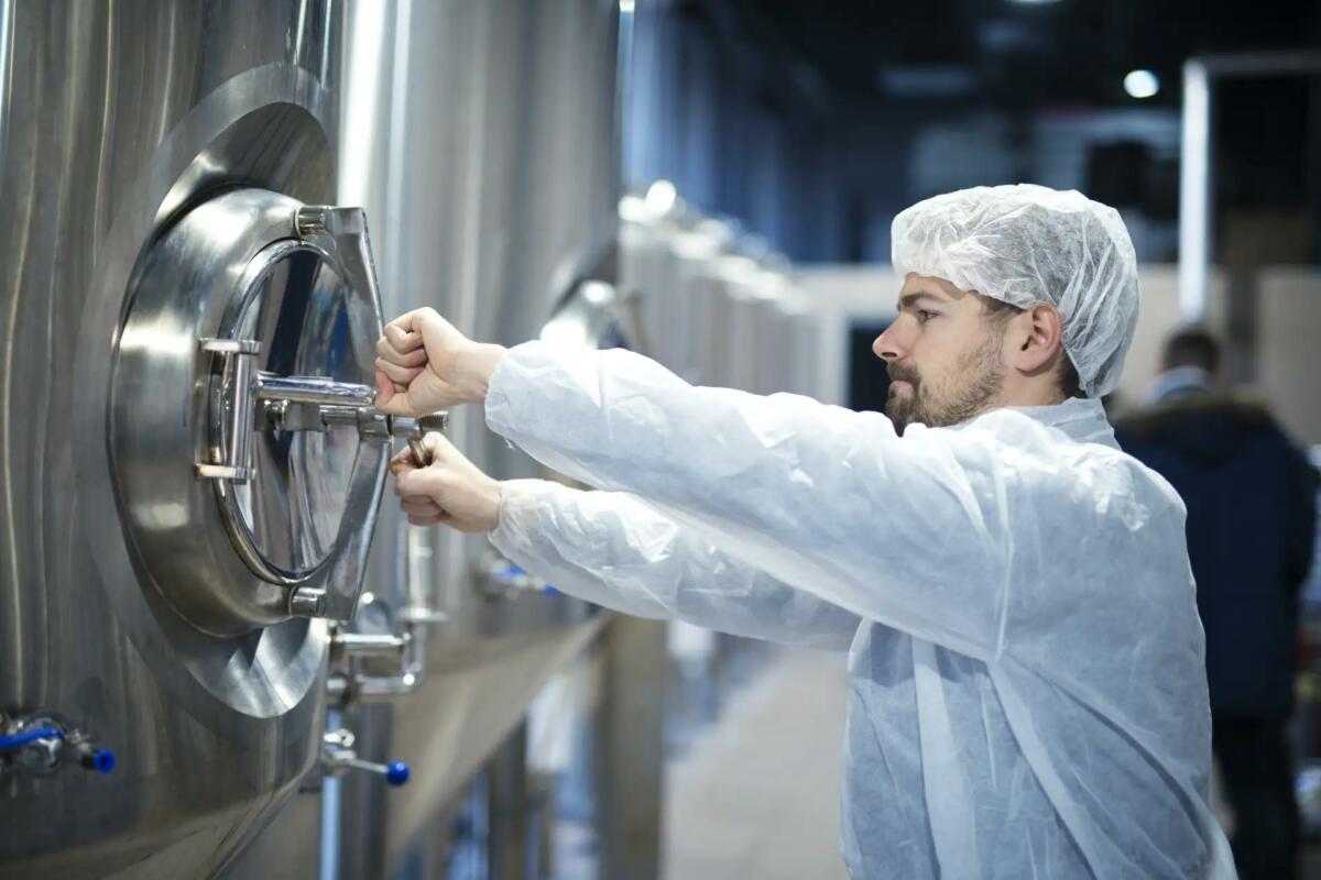 Ставка – на своих