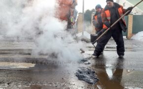 336 квадратных метров ям заделали дорожники за два месяца в Брянске
