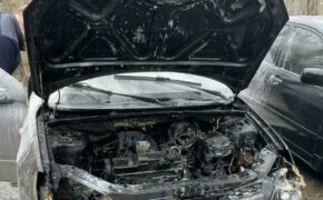 Спасатели потушили автомобиль в Брянске накануне