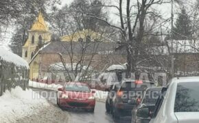 Жительнице Брянска грозит штраф за попавшее в соцсети нарушение ПДД