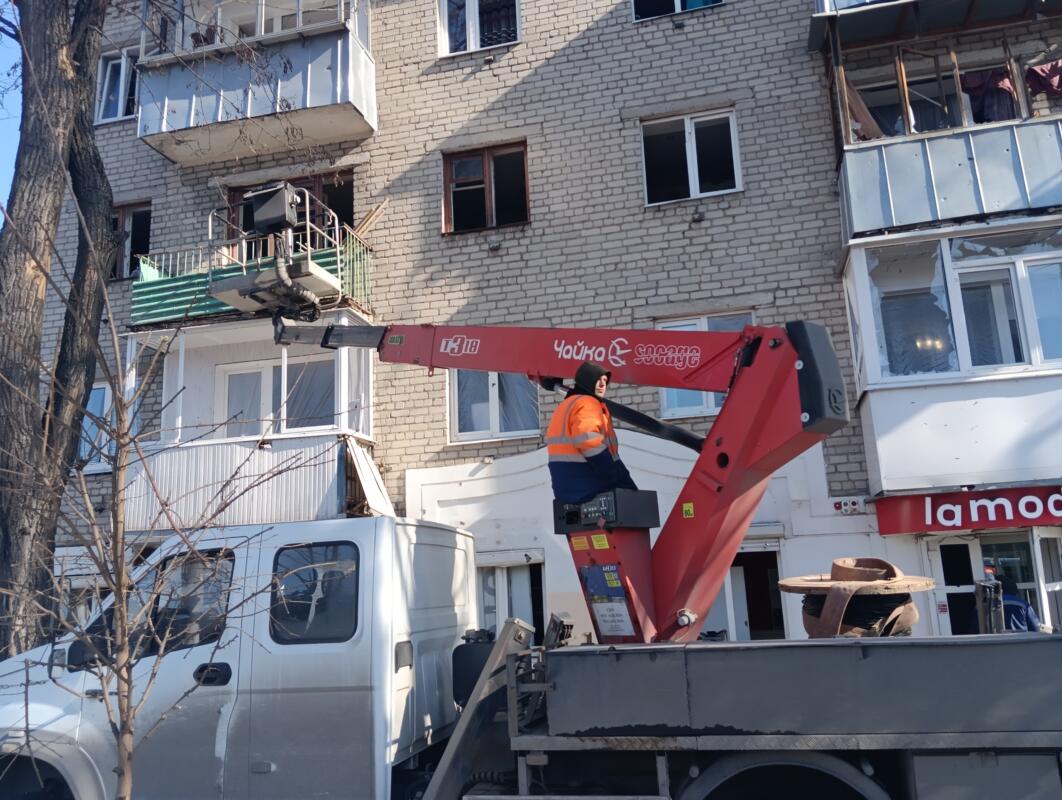 В Брянске восстанавливают повреждённые при ракетном ударе дома