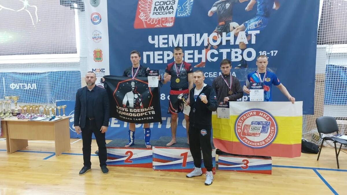 Брянские спортсмены завоевали пять медалей на турнире по ММА