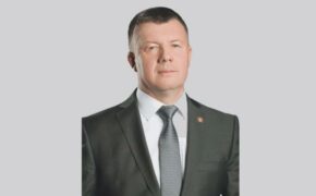 Лидер брянского отделения партии «Новые люди» поздравил женщина с 8 Марта