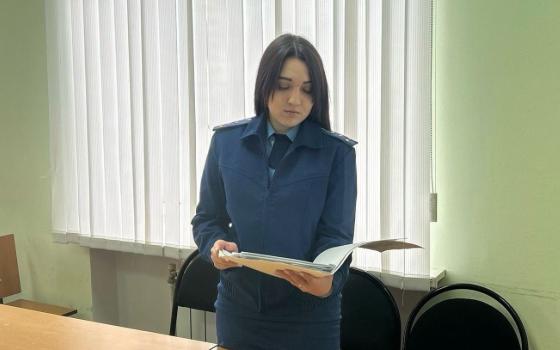 Молодых курьеров телефонных мошенников брянский суд отправил в колонию