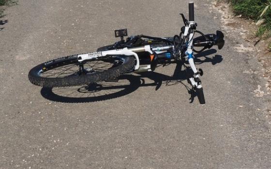 Иномарка столкнулась с велосипедом в Климово в субботу