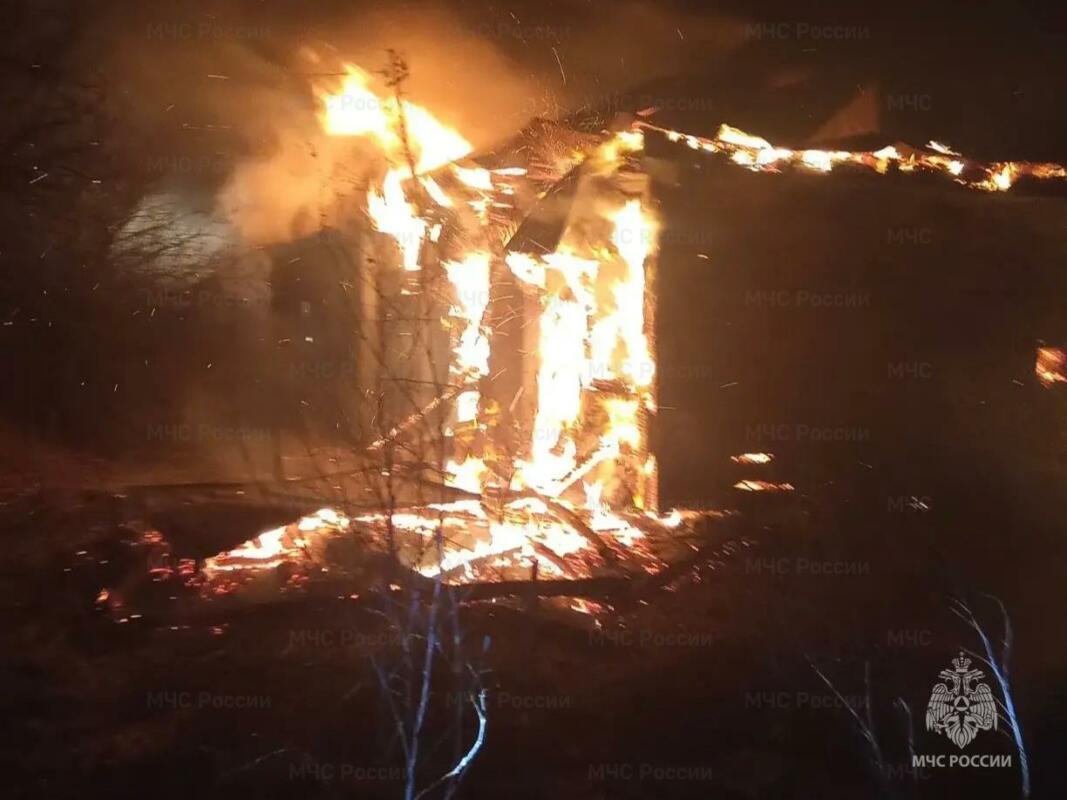 Мужчина погиб на пожаре в Брянском районе ранним утром