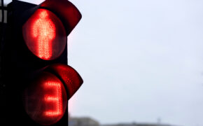 Подросток попал под машину на трассе в Брянском районе накануне