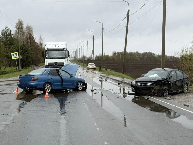 Три человека получили травмы в ДТП в брянском посёлке накануне