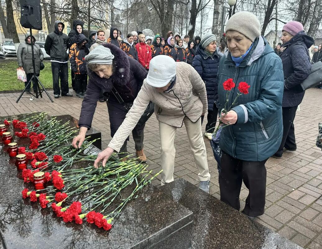 Митинг в память узников фашистских концлагерей прошёл в Брянске