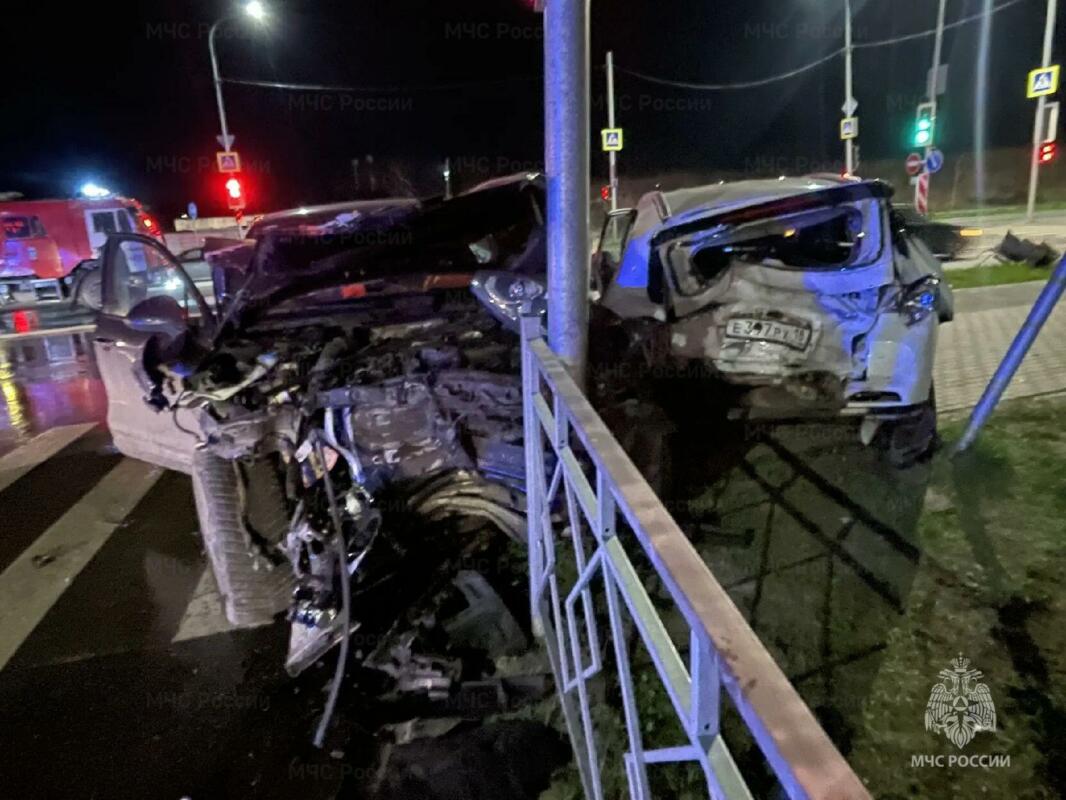 Два машины столкнулись в Брянске в воскресенье