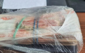 Очередного курьера мошенников задержали брянские полицейские