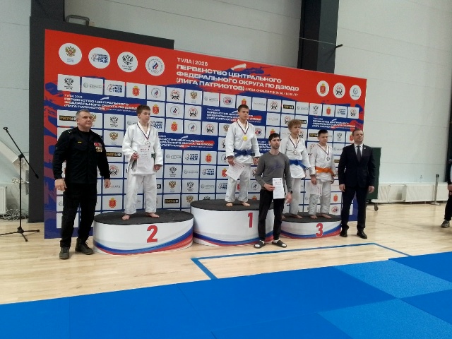 Брянский дзюдоист завоевал золотую медаль на первенстве ЦФО