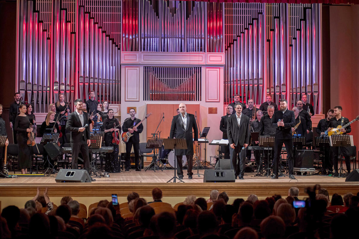 Брянская областная филармония ярко провела первую часть гастрольного тура с творческим проектом «Моё Отечество»!