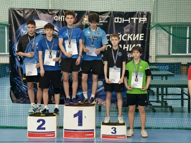 Брянец стал призёром турнира по настольному теннису в Смоленске
