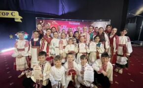 Гран-При и восемь дипломов лауреата I степени завоевал брянский ансамбль в Сочи