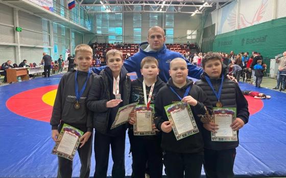 Пять медалей привезли из Орла брянские борцы