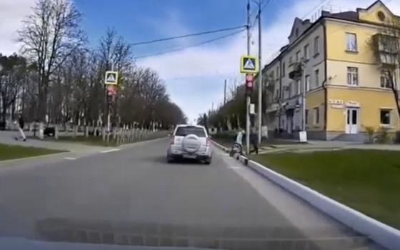 Жительнице Брянска грозит штраф за попавшее на видео нарушение ПДД