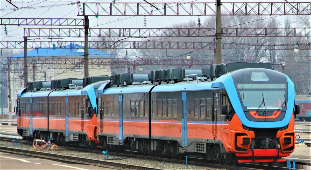 Некоторые пригородные поезда отменят в Брянской области из-за ремонта на путях