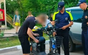 Инспекторы привлекли к ответственности 19 водителей СИМ и электромопедов