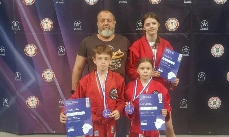 Брянцы привезли четыре медали с первенства ЦФО по самбо