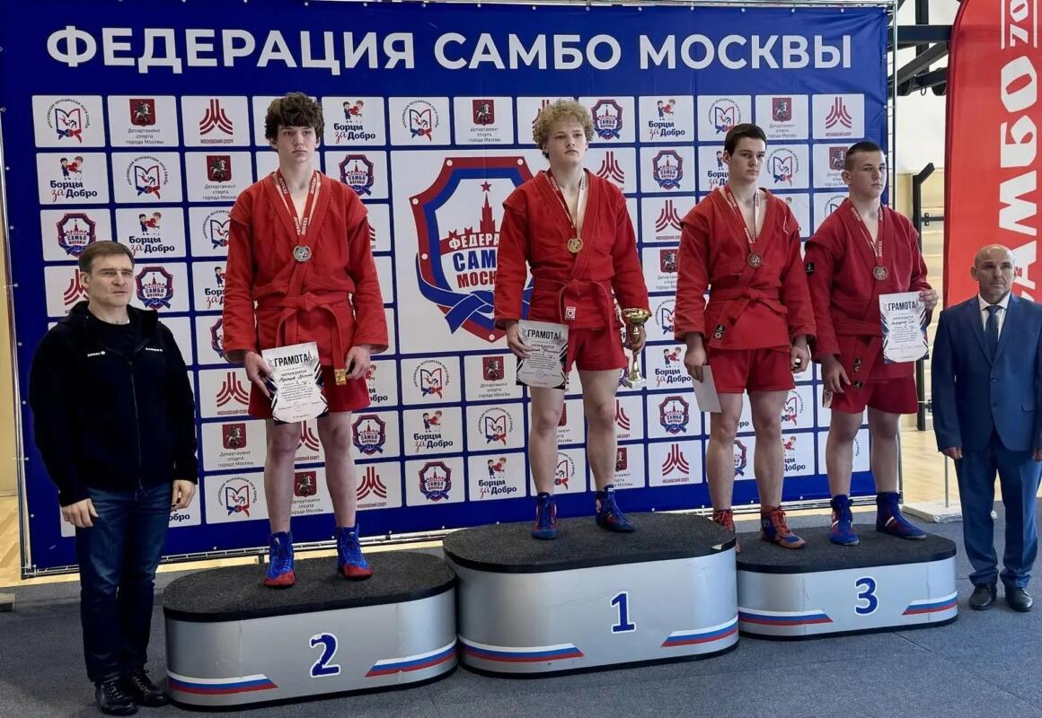 Брянские самбисты завоевали семь медалей Спартакиады учащихся